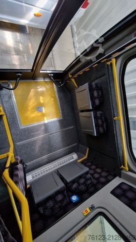 Minibus MERCEDES-BENZ Sprinter 517 Heckniederflur Vorlauffahrzeug