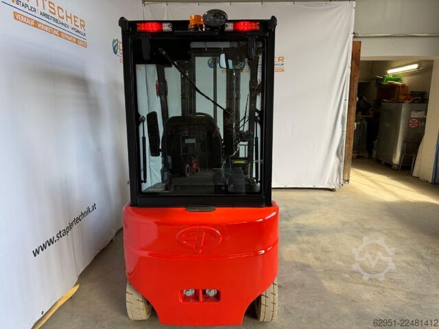Electric 4-wheel forklift EP EFL 181