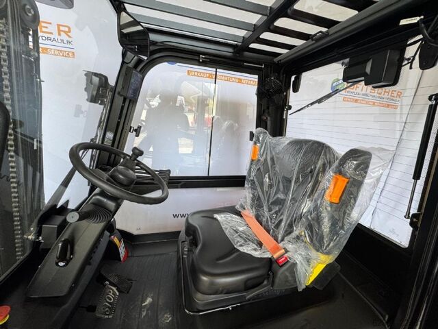 Električni viljuškar za 4 točka EP EFL253