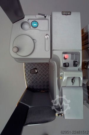 Chariot à siège transversal UniCarriers X160 STJN290