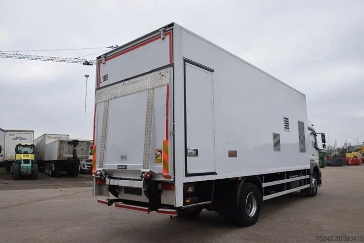 Koffer Mercedes-Benz Axor 1824