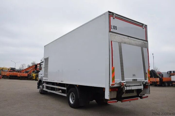 Koffer Mercedes-Benz Axor 1824