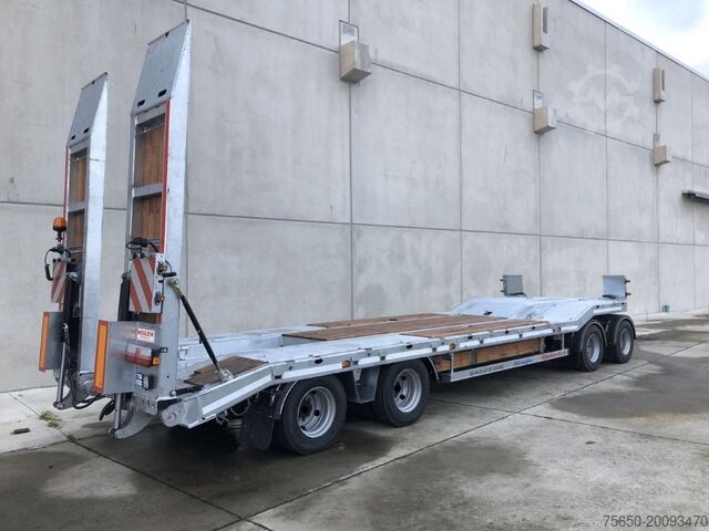 Lågbyggd trailer Möslein T 4 VB H1  neuer 4 Achs Tieflader hydraulischen Rampen
