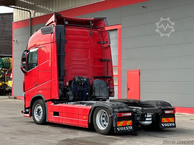 Véhicule tracteur volume VOLVO FH 500 4x2 LL Hubsattel