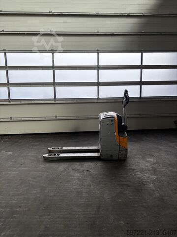 Electric Pallet Trucks Still EXU 16