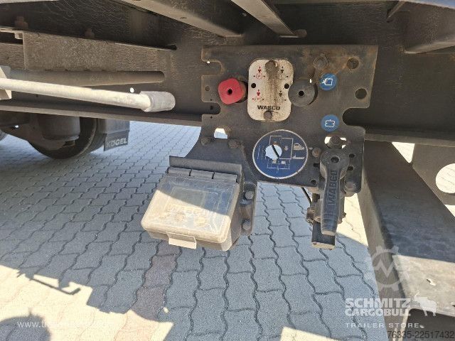 Otvorena poluprikolica sa ceradom Kögel Curtainsider Mega