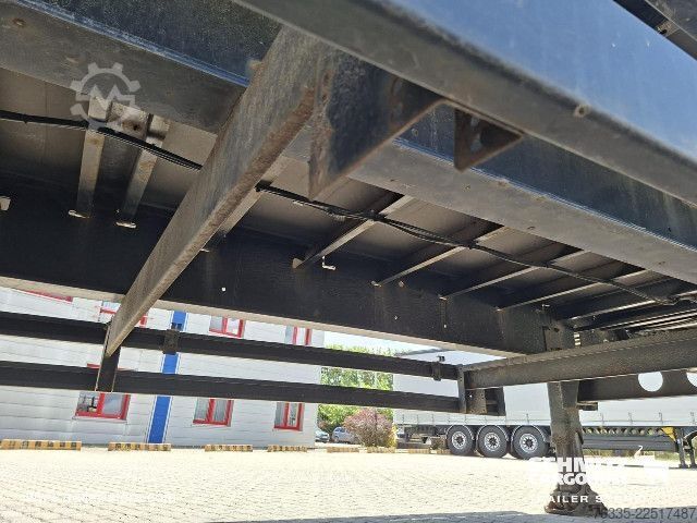 Naczepa otwarta z plandeką Kögel Curtainsider Mega