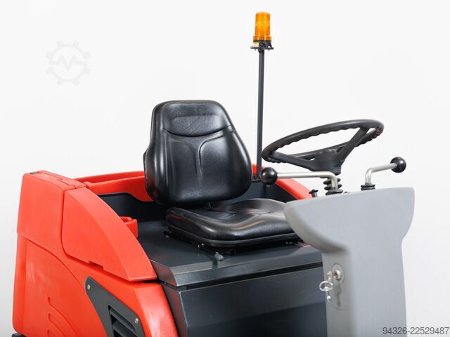 ZAMIATARKA HAKO JONAS 980 V BENZYNA Hako Jonas 980 V Benzin - 425h - 7200m²/h