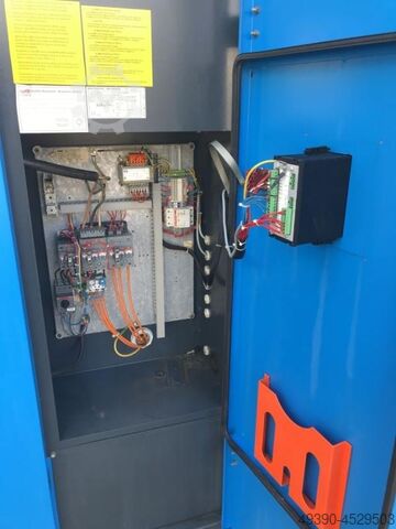 Schroefcompressor, luchtcompressor, persluchtgenerator WORTHINGTON - CREYSSENSAC Rollair 40 -- RLR 40BM6