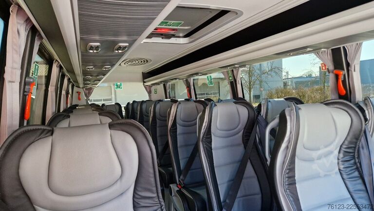Μίνι λεωφορείο MERCEDES-BENZ 519 Sunset S 4 Ferqui Chasis 907 Vorlauffahrzeug