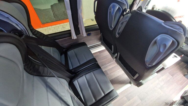 Μίνι λεωφορείο MERCEDES-BENZ 519 Sunset S 4 Ferqui Chasis 907 Vorlauffahrzeug