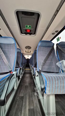 Μίνι λεωφορείο IVECO Daily 70 Ferqui Sunrise 34 Plätze COC