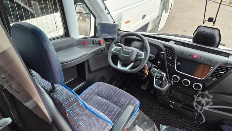 Μίνι λεωφορείο IVECO Daily 70 Ferqui Sunrise 34 Plätze COC