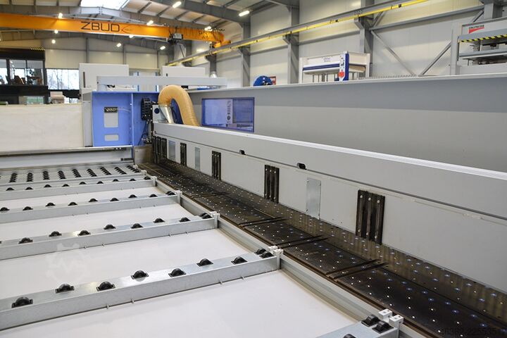 Πριονιστική μηχανή πάνελ Holzma HPP 300