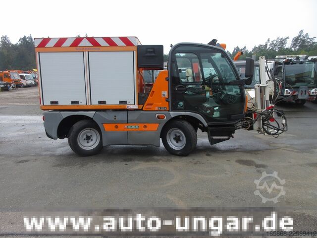 Véhicule municipal à usage spécial Ausa M200H 4x2x4 Baujahr 2015 Tyrolit Bohrer