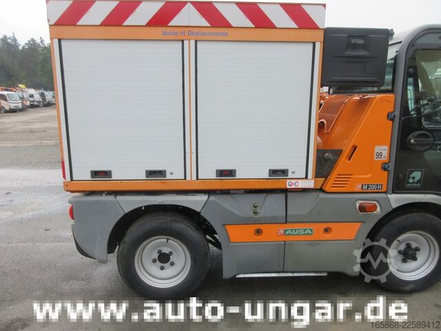 Véhicule municipal à usage spécial Ausa M200H 4x2x4 Baujahr 2015 Tyrolit Bohrer