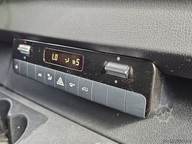 Kombi z wysokim dachem MERCEDES-BENZ SPRINTER 319 L3H2 Maxi LED Mbux10
