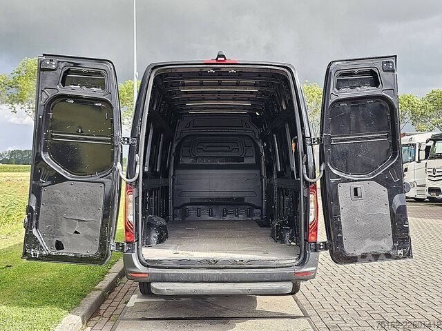 Kombi z wysokim dachem MERCEDES-BENZ SPRINTER 319 L3H2 Maxi LED Mbux10