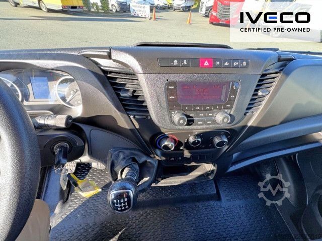 Dobozos furgon IVECO 35S12 V