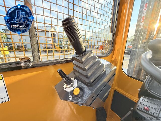 Dört yollu forklift Combilift C5000SL DIESEL TRIPLEX 6100 POSITIONER