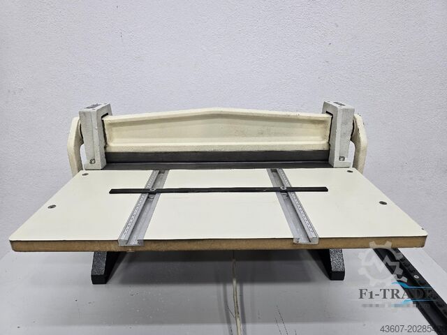 Macchina elettrica per cordonatura e perforazione O.M.M. 502