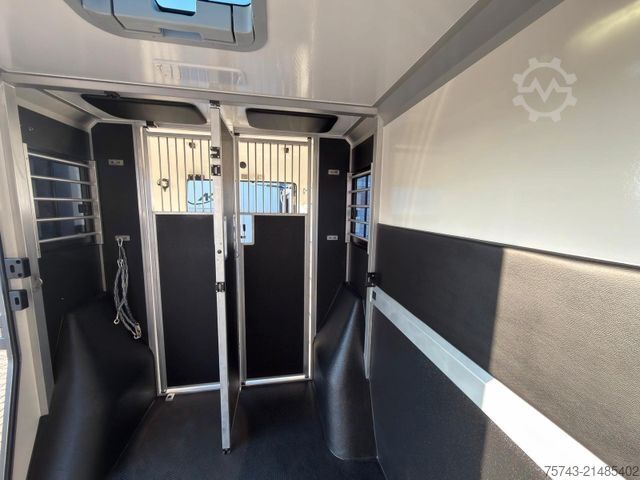 Állatszállító jármű MERCEDES-BENZ STX Sprinter  3.500KG  Haras Hengste