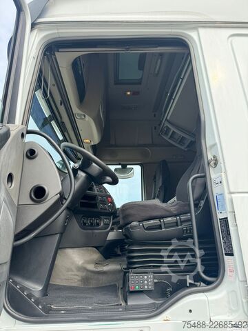 4x2 dragbil DAF XF 460
