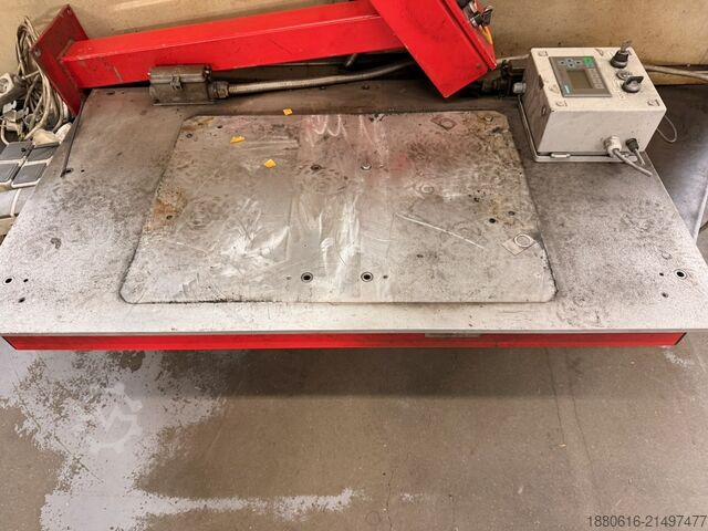 Hegesztőrobotcella Reis Robotics SRV6-C