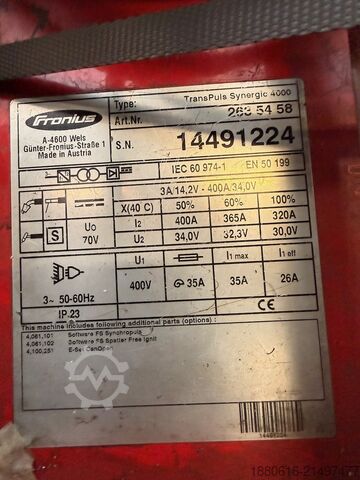 Hegesztőrobotcella Reis Robotics SRV6-C