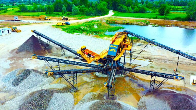 Trilzeef FABO Vibrating screen 2000x6000mm Vibrating screen