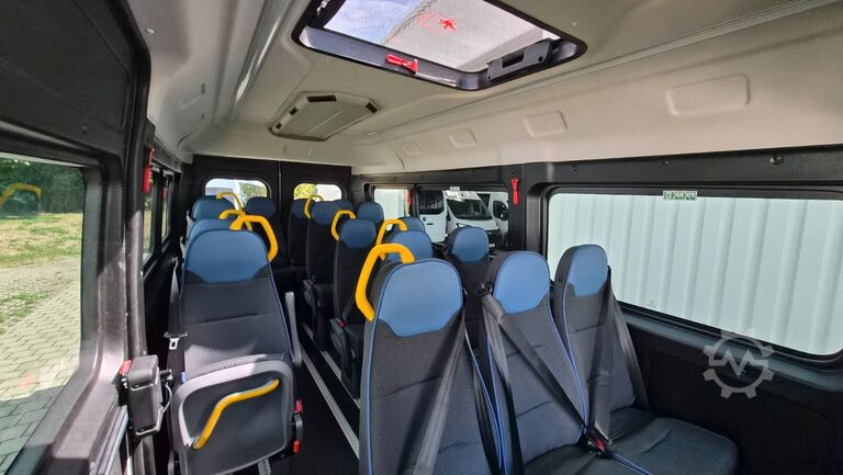 Minibus Opel Movano Lord light Lagerfahrzeug Stock 18 SS