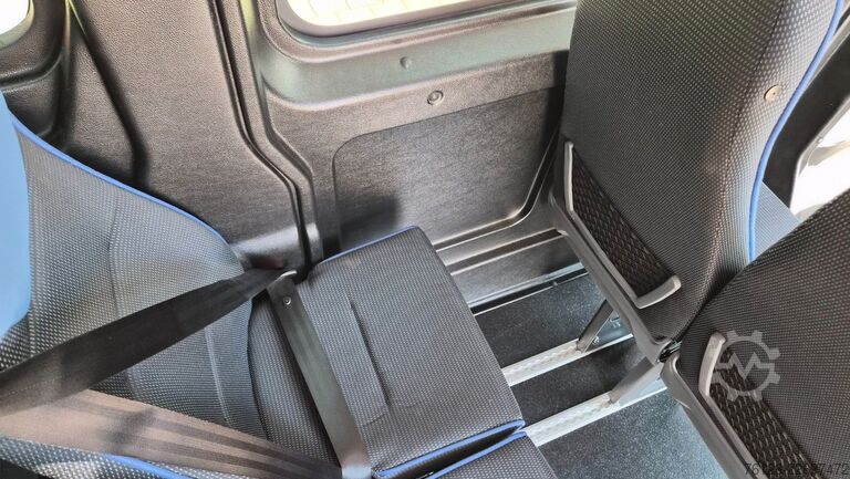Minibus Opel Movano Lord light Lagerfahrzeug Stock 18 SS