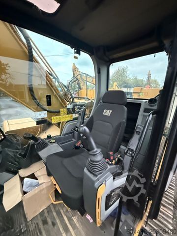 Rupsgraver CATERPILLAR 330