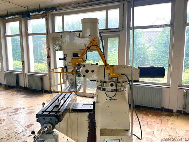 Mașini de frezat universale și CNC Chevalier FM 3VS X: 762 - Y: 305 - Z: 406 mm