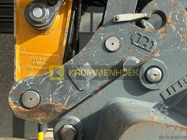 Rupsgraafmachine Liebherr R 924 LC Likufix SWA48