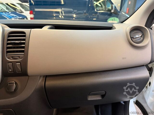 Yüksek tavanlı panelvan RENAULT Kasten L2H2 Klima 2xWebasto Tempo 1.Hand