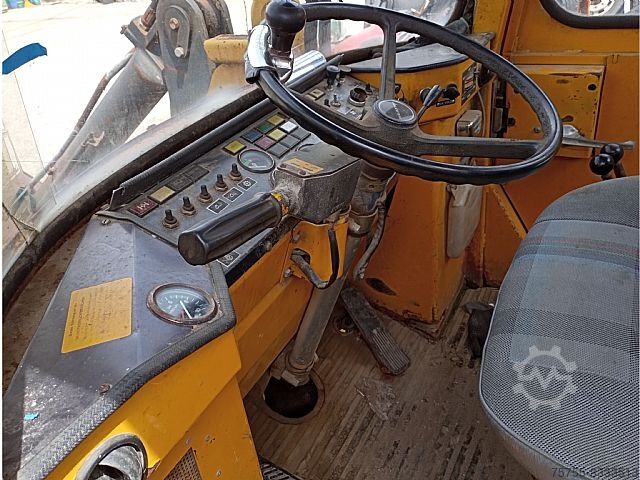 Încărcător pe roți Volvo 4400