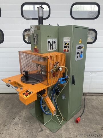 Enkelkoloms hydraulische pers met draaitafel, rondtaktautomaat, rondtaktpers, C-frame hydraulische p SCHÖN FES / C 7