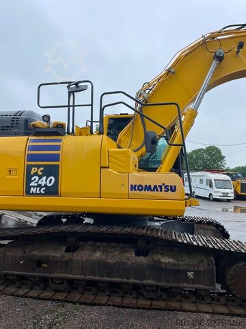 Larvegraver KOMATSU PC 240 NLC