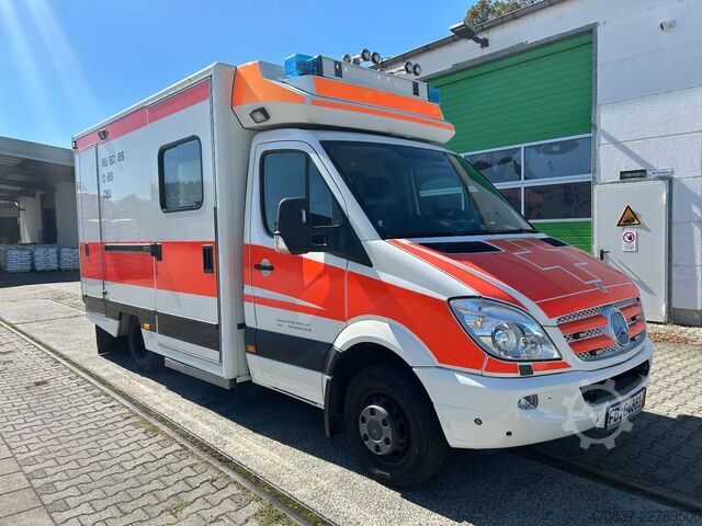 Brandbil MERCEDES-BENZ Sprinter 516 / RTW / Trage Liege