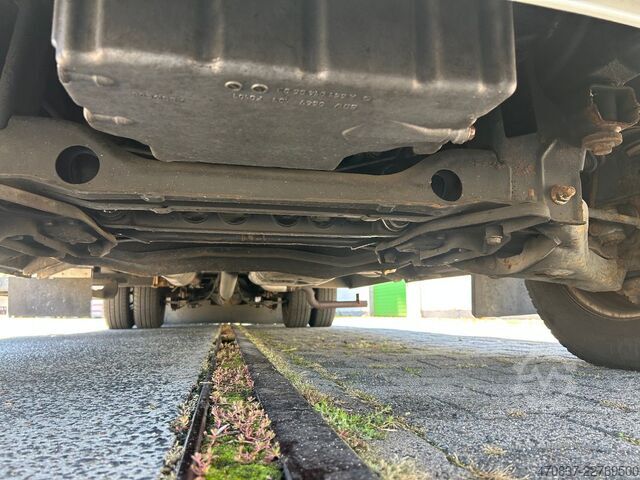 Brandbil MERCEDES-BENZ Sprinter 516 / RTW / Trage Liege