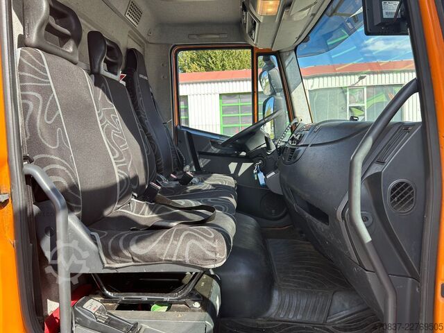Ladbil med lad IVECO EuroCargo ML 120 E18 / Hiab 066 + Funk / LBW