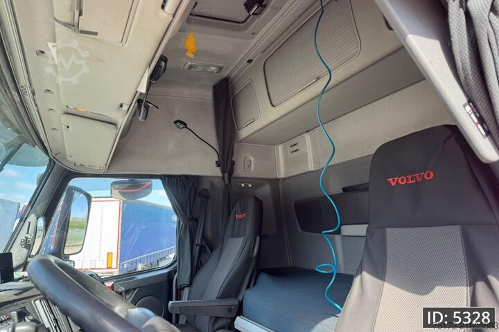 Padrão-SZM Volvo FH13 440 Globetrotter, Euro 5