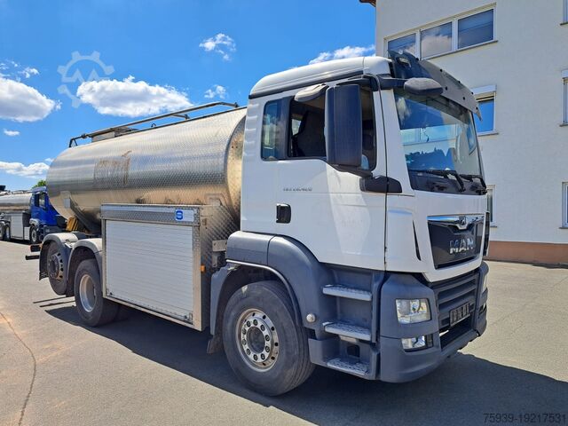 LKW mit Tankaufbau MAN TGS 26.420 6x2  Wasserträgerfahrzeug