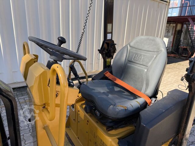 Enkelvoudige trommelwals CATERPILLAR CB1.7 / 2019 BJ / 430 Stunden
