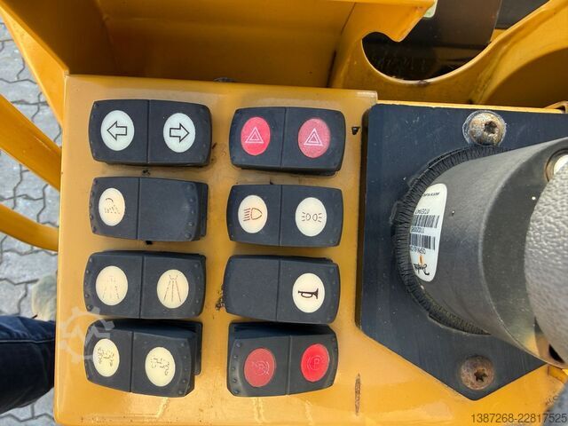 Enkelvoudige trommelwals CATERPILLAR CB1.7 / 2019 BJ / 430 Stunden