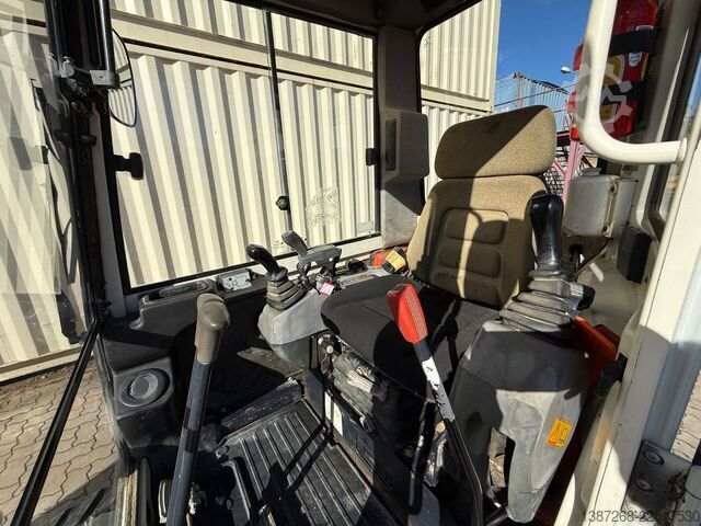 Minigraafmachine KUBOTA KX71-4 / 2012 BJ / 4 x Löffel