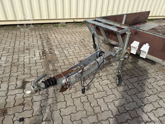 Autotrailer  Köper Anhänger mit Verladerampen / TÜV 01/28
