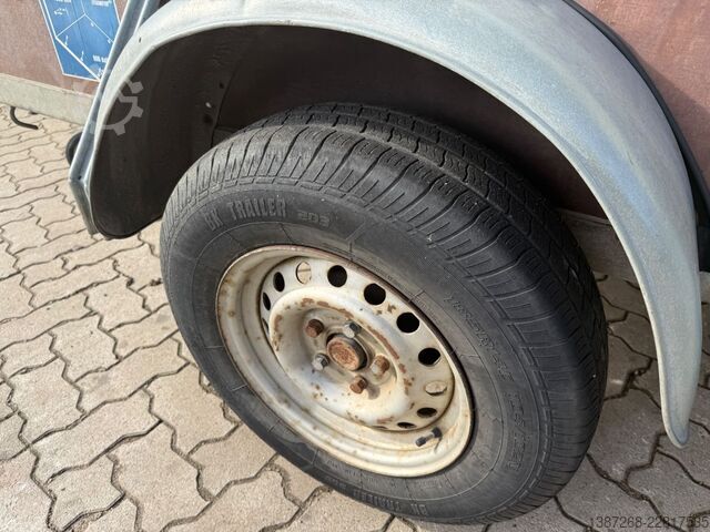 Przyczepa samochodowa  Köper Anhänger mit Verladerampen / TÜV 01/28