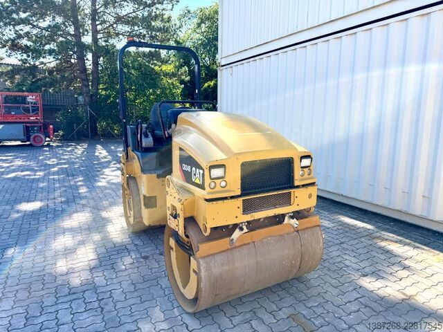 Walec jednobębnowy CATERPILLAR CB34B / 2018 BJ / 1.244 Stunden / 4.3 Tonnen